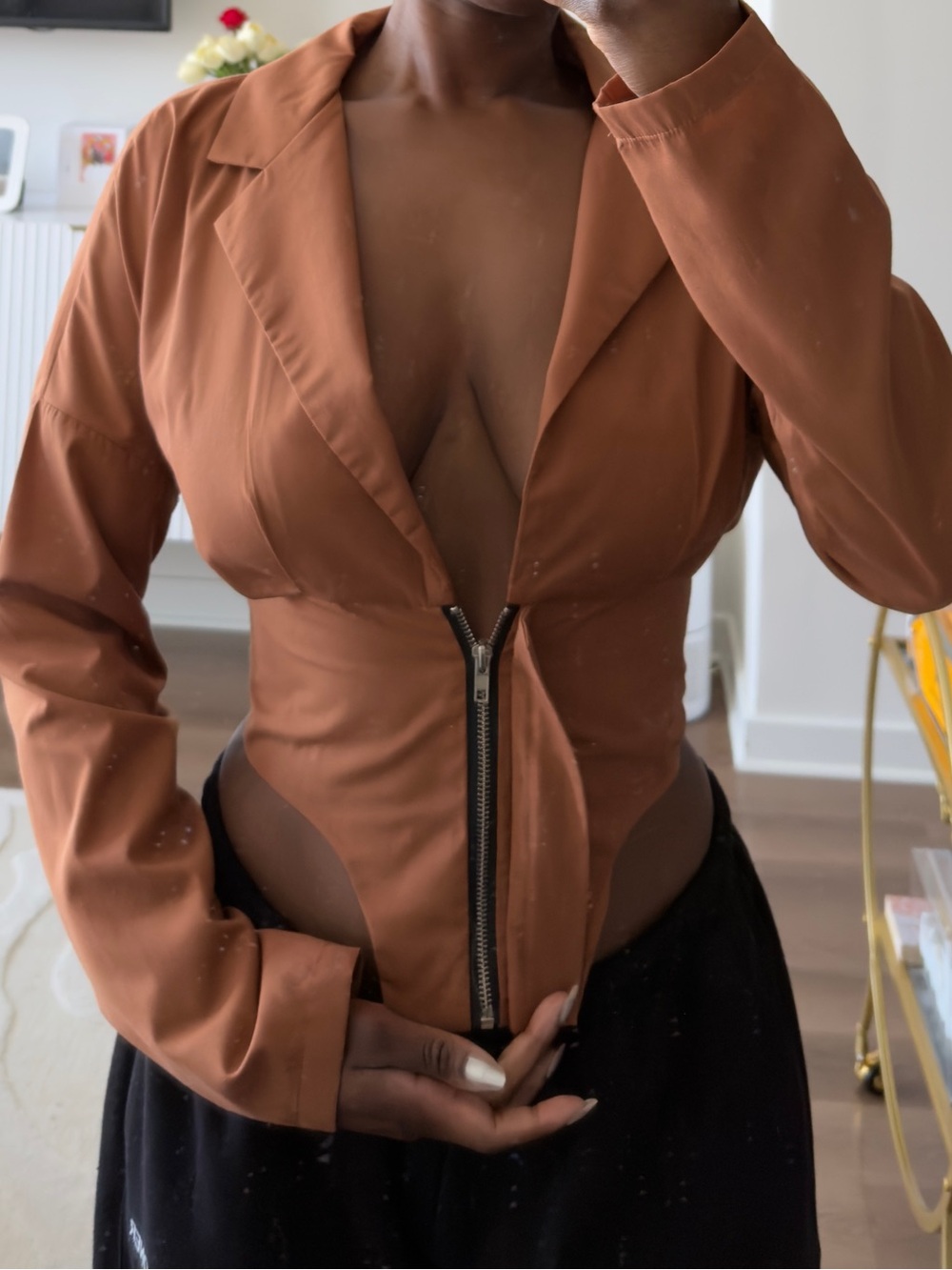 Brown V-Neck Low Cut Zip Waist Top - Picture 3 of 8